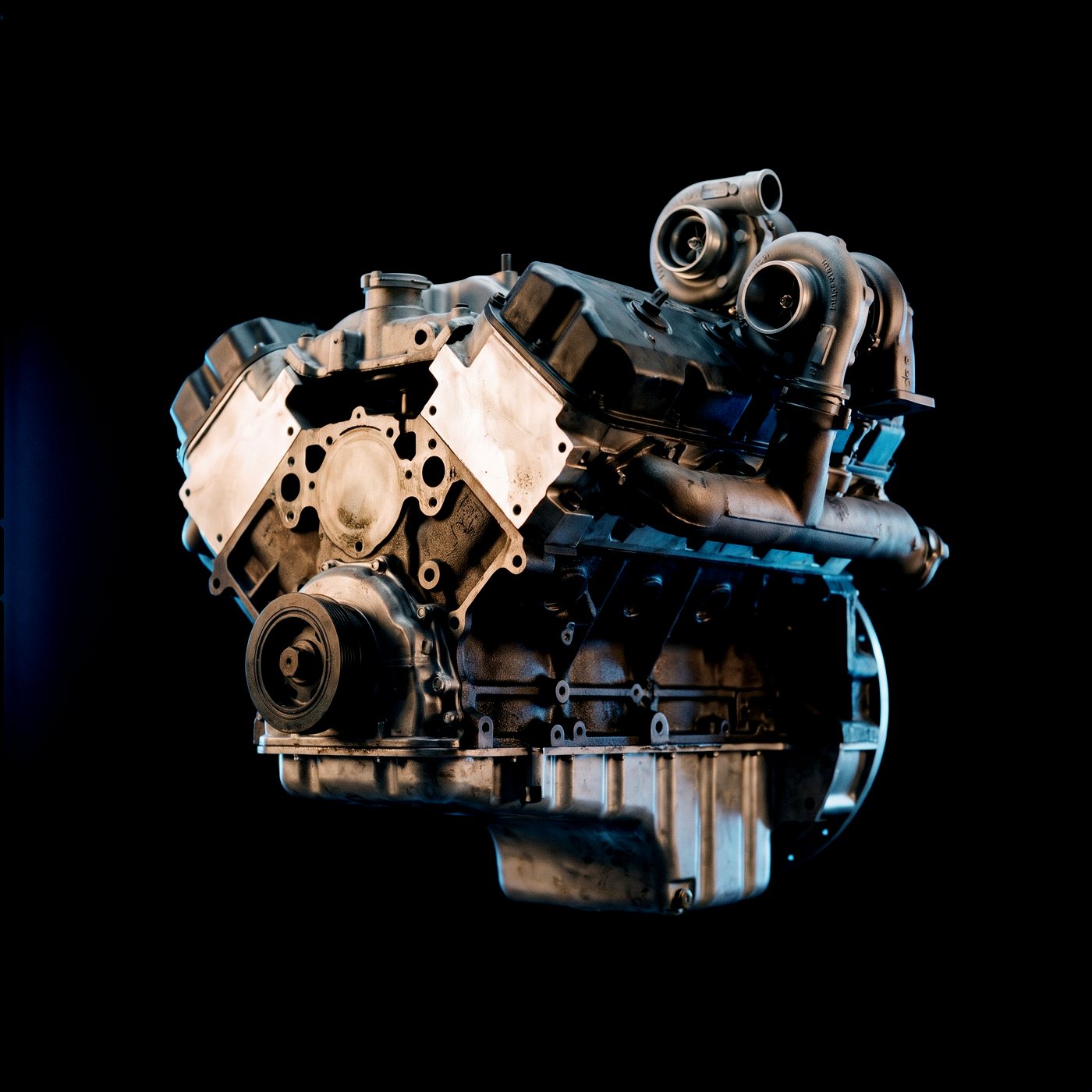 Complete heavy-duty V8 diesel engine